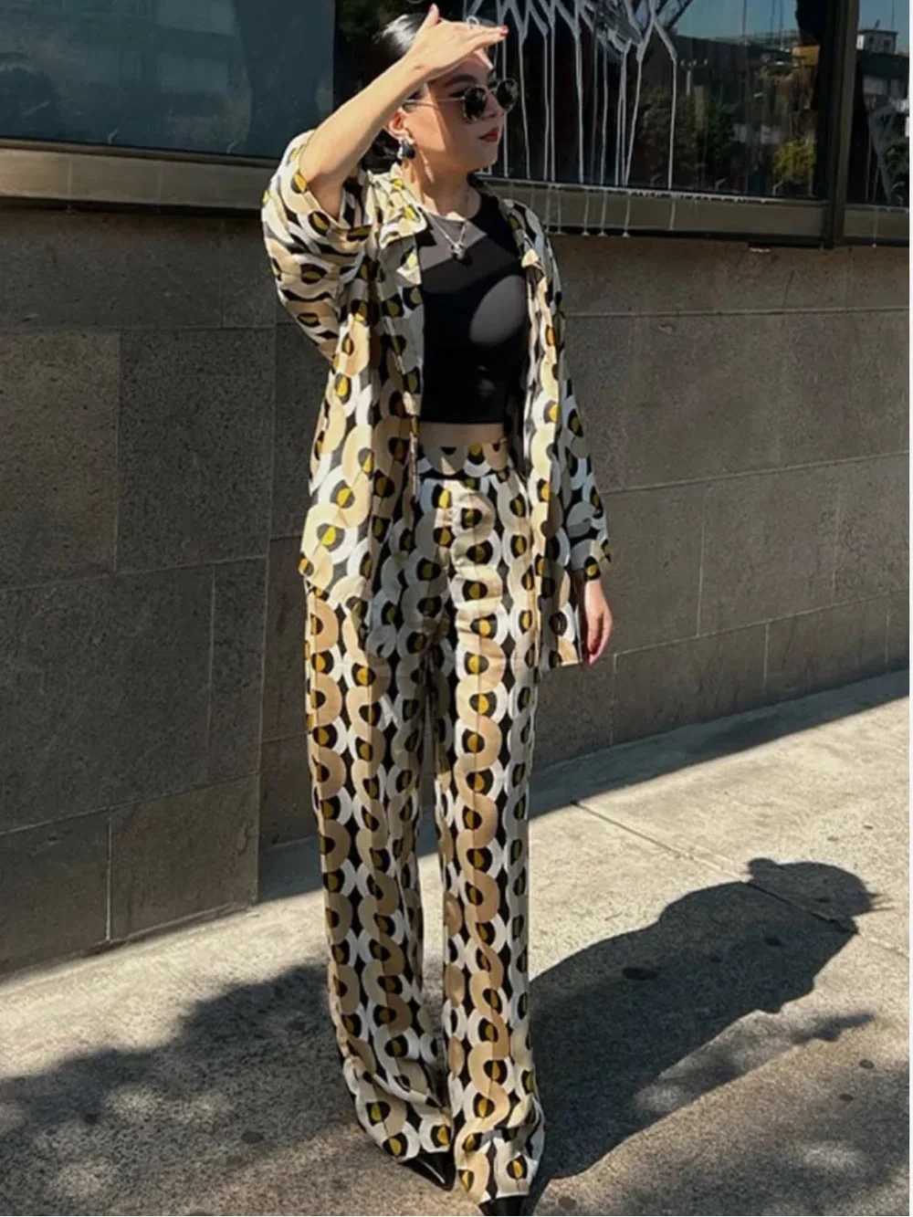 VIRAL NEW Zara Geometric Satin Print pants   SIZE S  🚨NO DISCOUNT ON THIS PANTS